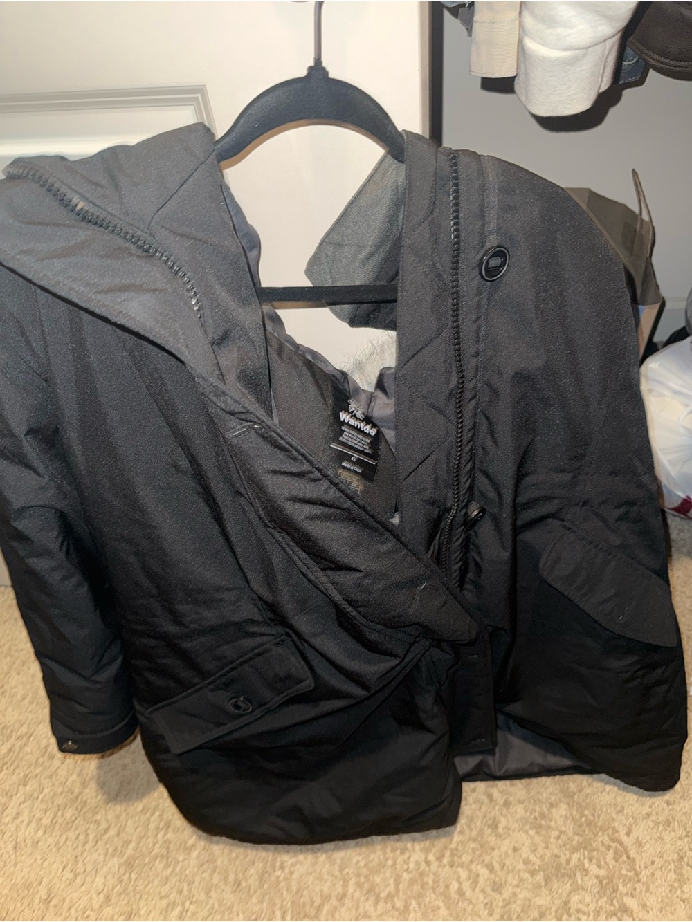 Men's Black Hooded Puffer Jacket